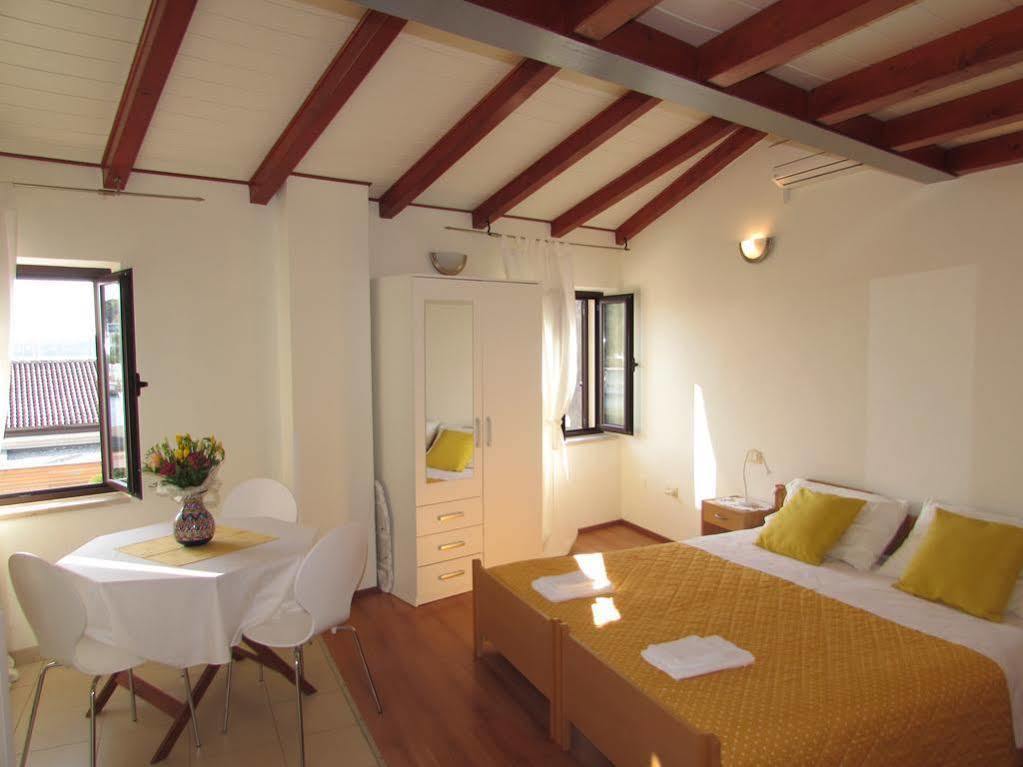 Guest House Pina Rovinj Eksteriør billede